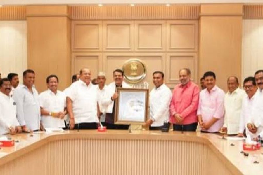 गोकुळच्या विस्तारासाठी नविद मुश्रीफांची मुख्यमंत्री फडणवीस यांच्याशी विशेष भेट